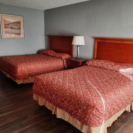 אלק סיטי Hiway Inn Express מראה חיצוני תמונה