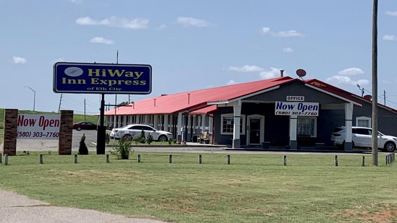 אלק סיטי Hiway Inn Express מראה חיצוני תמונה
